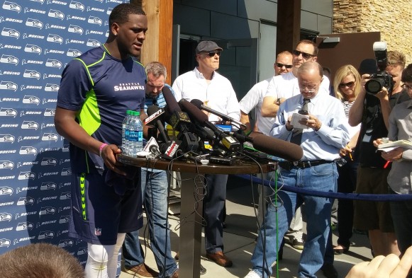 Frank Clark ejected from Seahawks practice after fight with Germain Ifedi Frank Clark ejected from Seahawks practice after fight with Germain Ifedi