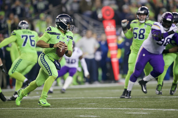 Seahawks take over first place in NFC West, beat Vikings 37-30